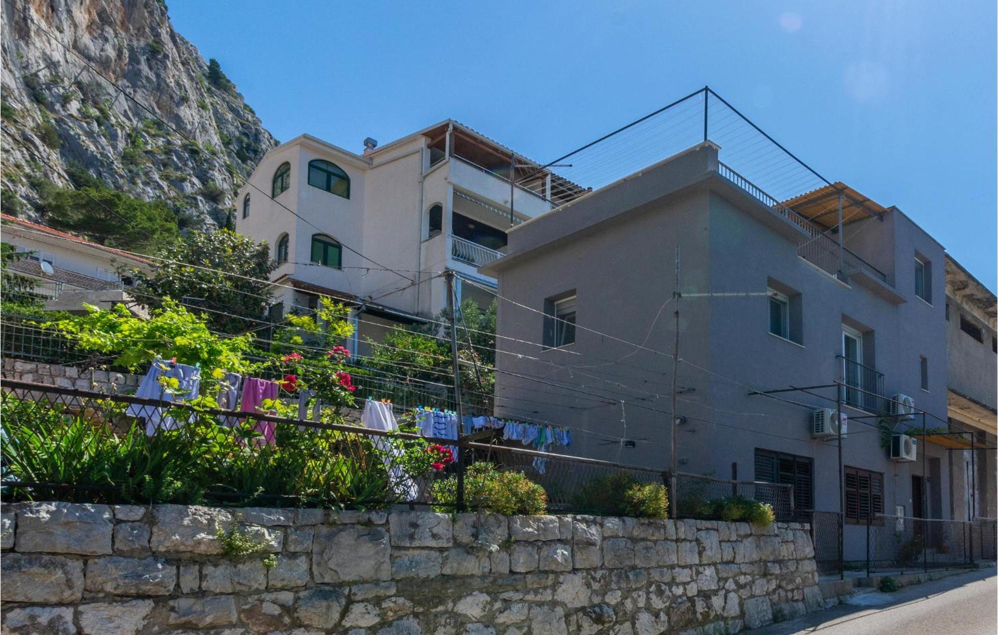 Gorgeous Apartment In Omis With Kitchen Kültér fotó