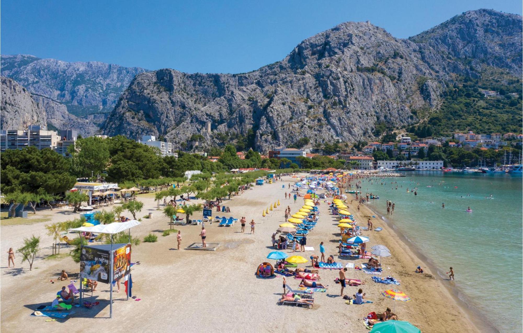 Gorgeous Apartment In Omis With Kitchen Kültér fotó